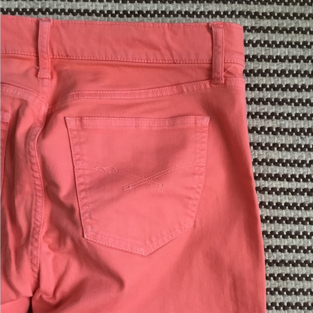 GAP - Picture 8 of 16